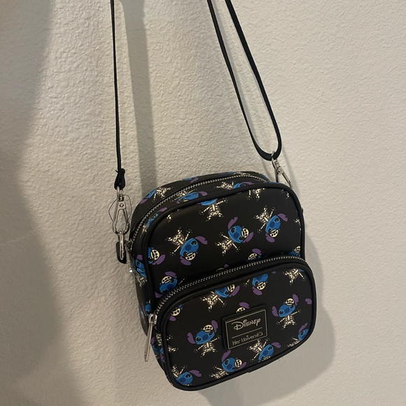 Disney Her Universe AOP Lilo & Stitch - Skeleton Stitch Crossbody - Picture 12 of 15